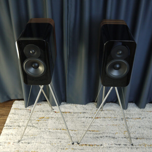 Q Acoustics Concept 300 speaker