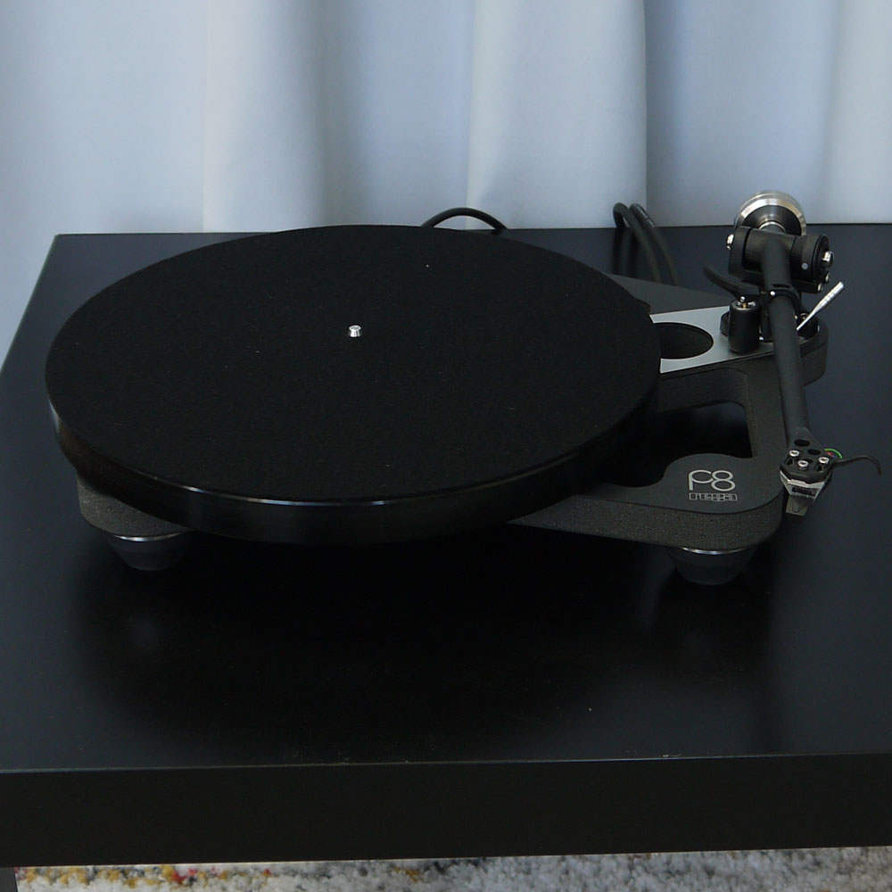 Rega Planar 8 turntable & Apheta 3 cartridge (ex-demo)